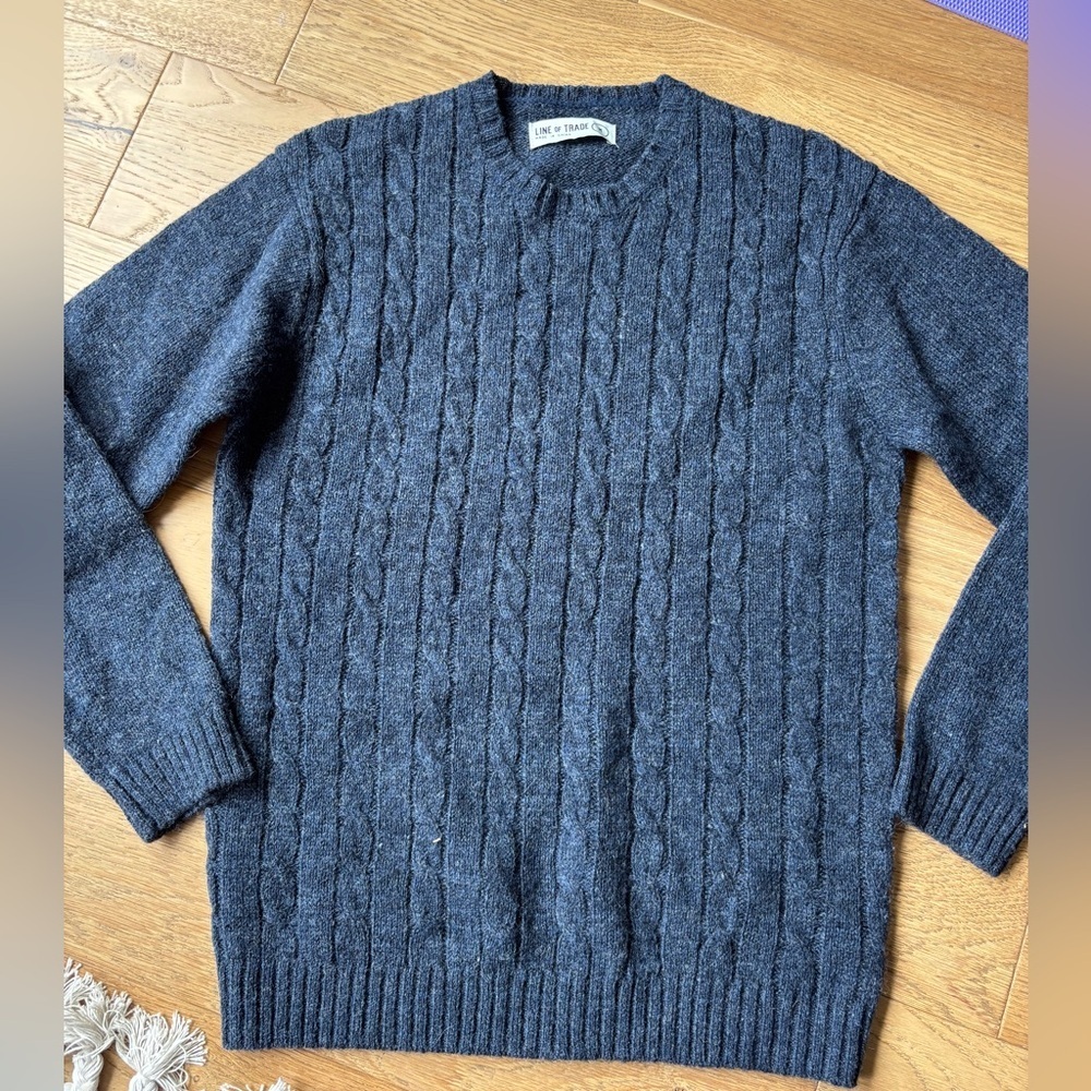 Line of Trade 100% shetland wool crew neck cable knit sweater mens medium blue